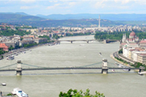 Széchenyi-Kettenbrücke in Budapest